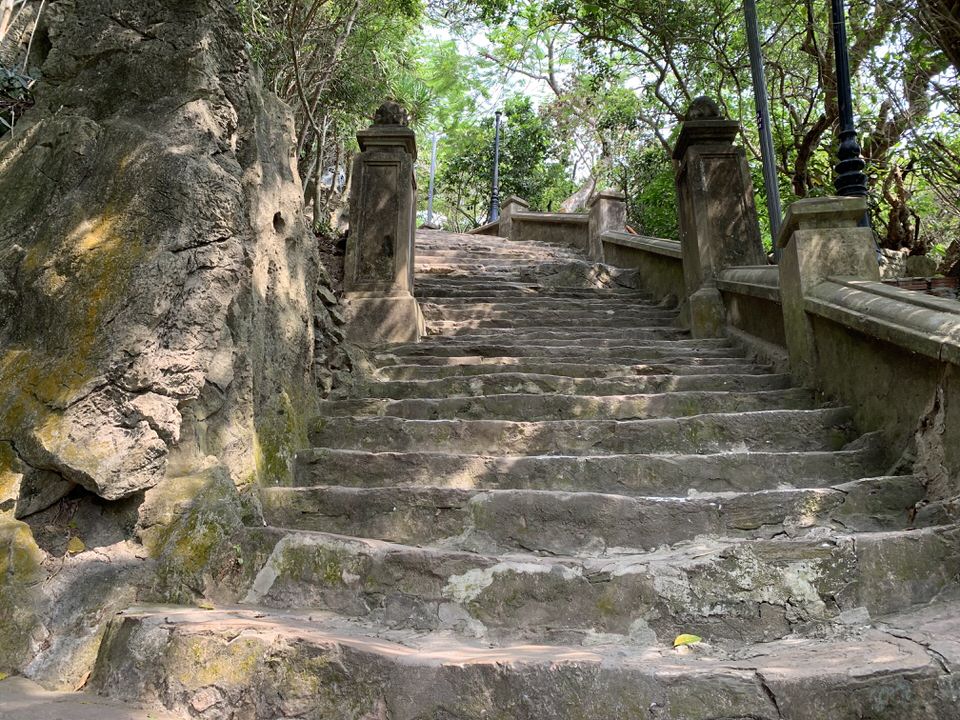五行山の階段