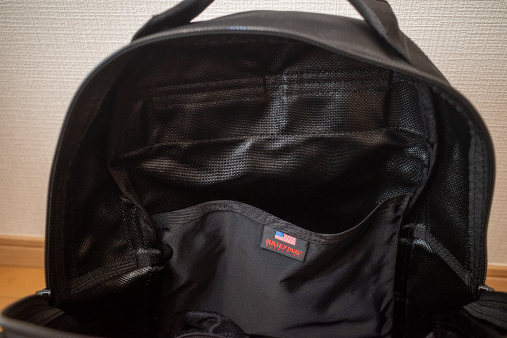 BRIEFINのATTACK PACKのメインポケット