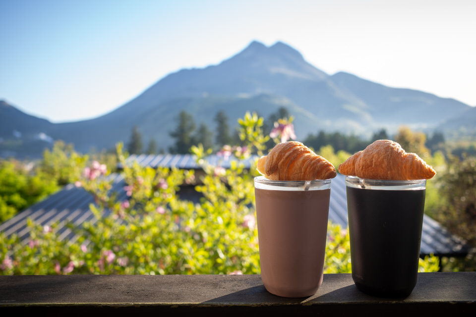 パンとコーヒーと由布岳