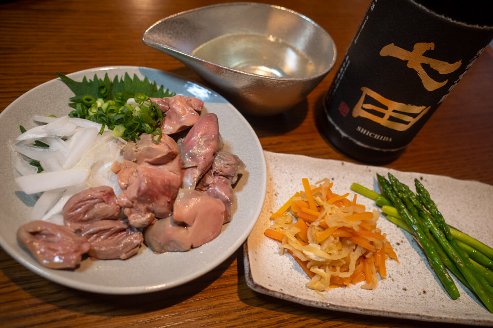 低温調理したありた鶏と日本酒の七田