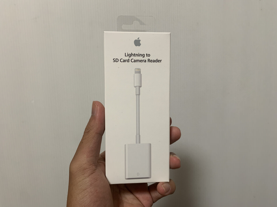 AppleのLightning - SDカードカメラリーダーの箱