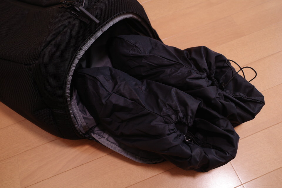AerのFit Pack 3に靴を入れる