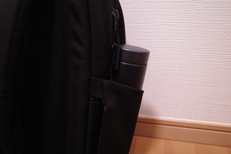 AerのFit Pack 3のサイドポケット