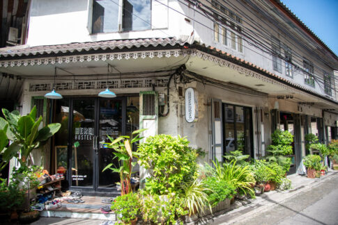 HERE HOSTELの外観