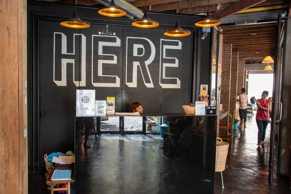HERE HOSTELのレセプション