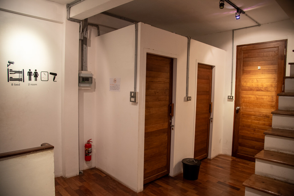 The Street Hostel Bangkokのバスルーム付近