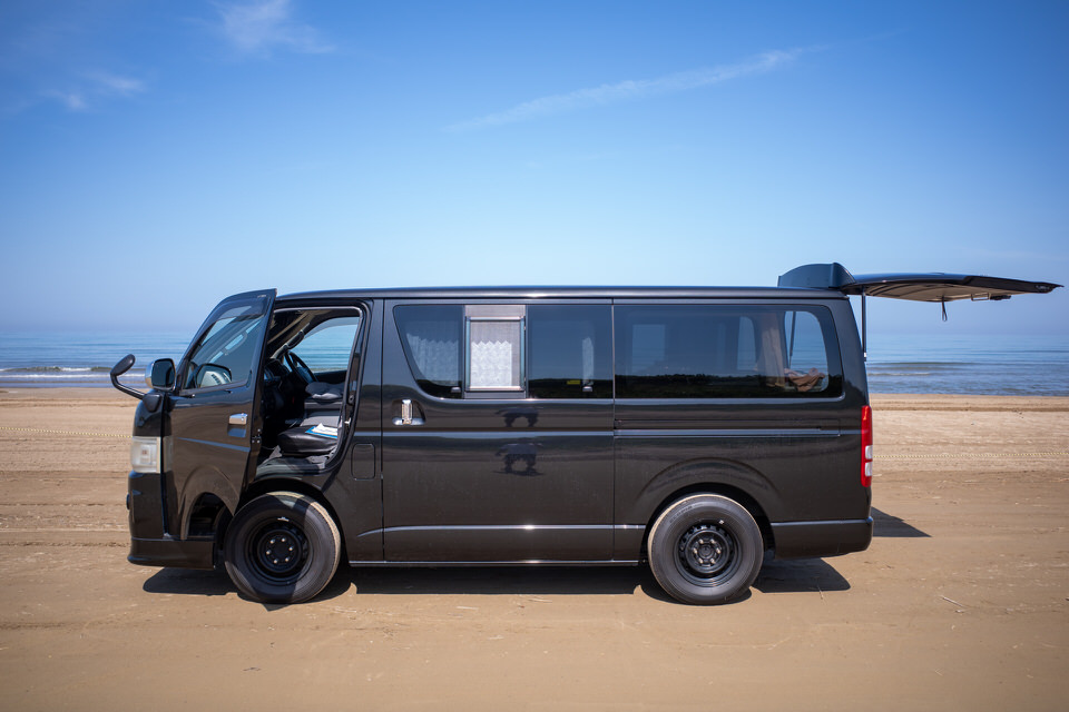 車中泊仕様のハイエース