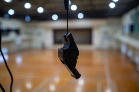 体育教師のホイッスル