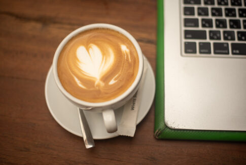 カフェでブログを書く