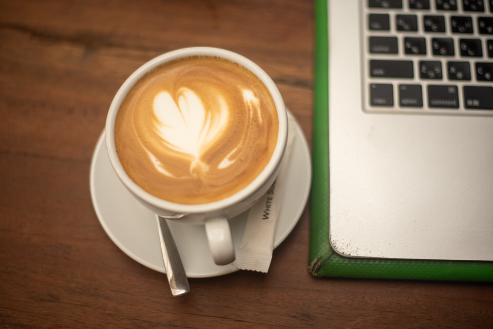 カフェでブログを書く