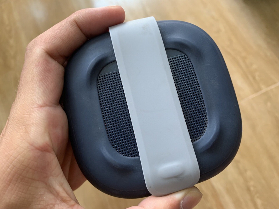 BOSEのBluetoothスピーカーSoundLink Microのシリコンバンド
