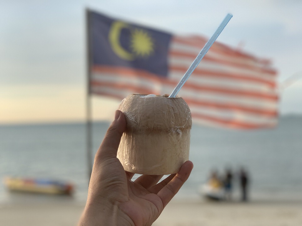 マレーシアのココナッツジュース