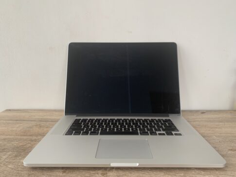 MacBook Pro15インチ