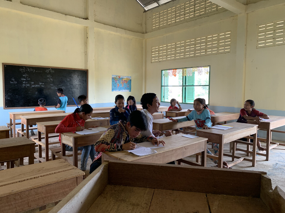 日本語を学ぶカンボジアの子どもたち