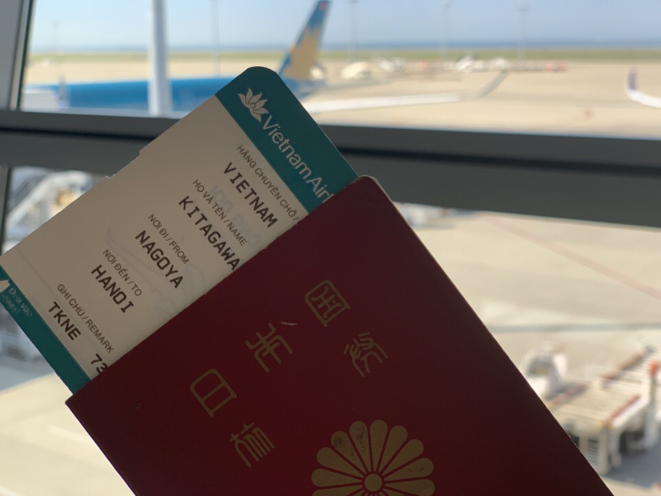 パスポートと航空券