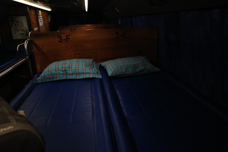 Giant Ibisの2人がけシート