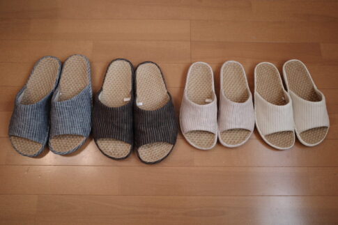 YAKIDAのスリッパのカラーバリエーション