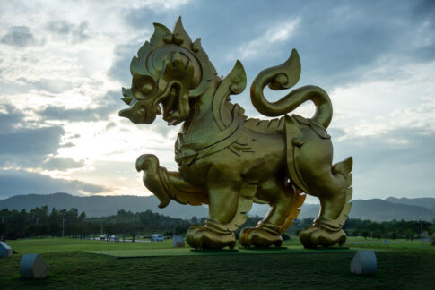 チェンライのシンハー像