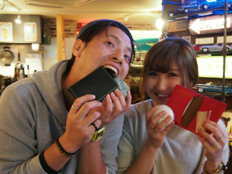 White House Coxのカードケースを送った人たち